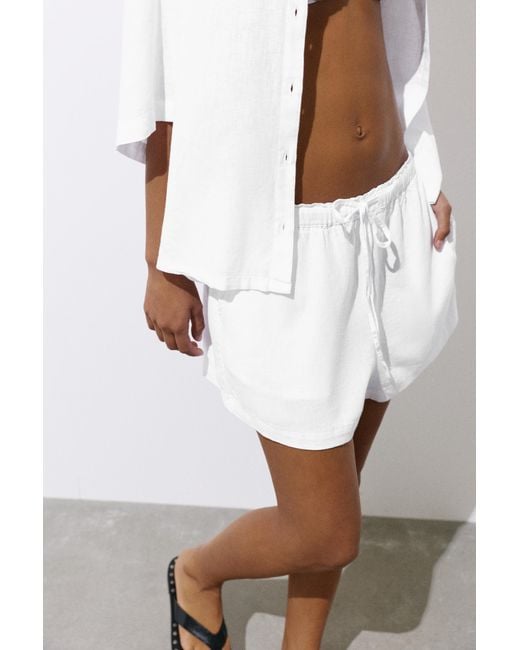 Pull&Bear White Linen Blend Shorts
