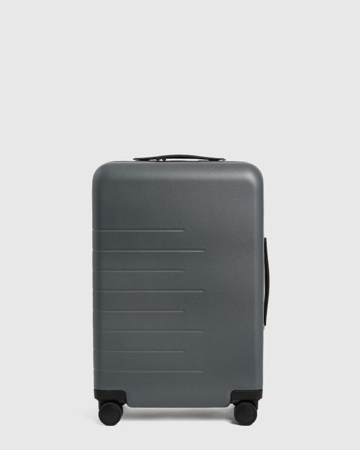 Quince Gray Carry-On Hard Shell Suitcase 21", Polycarbonte