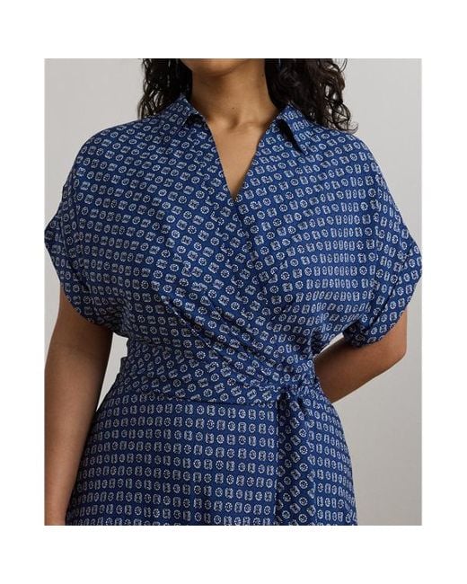 Taglie Plus - Abito in crêpe con stampa geometrica di Ralph Lauren in Blue