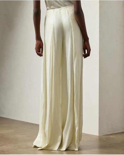 Ralph Lauren Kenzie Charmeuse Broek Met Wijde Pijp in het Natural