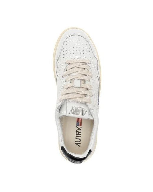 Autry White Medalist Low Leather Snekars for men