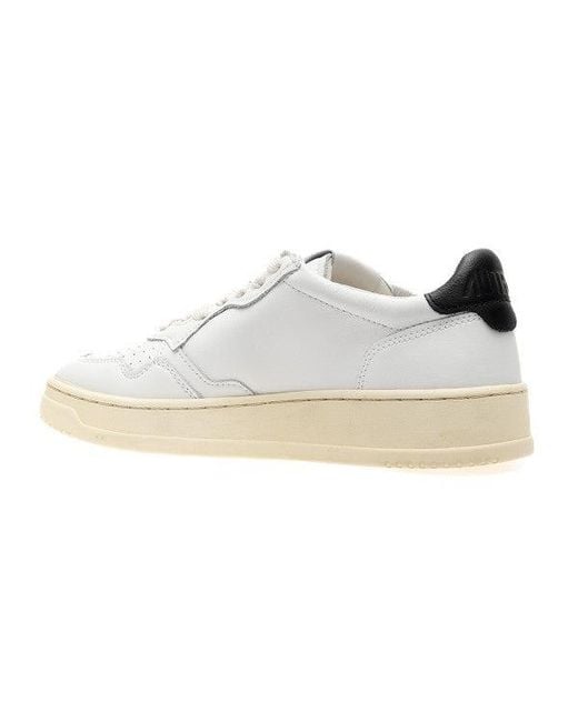 Autry White Medalist Low Leather Snekars for men