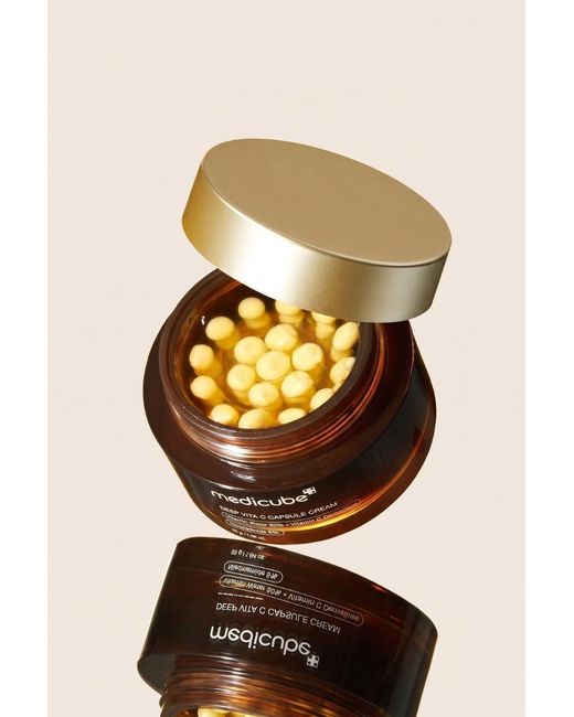 Rebellious Fashion Natural Medicube Capsule Deep Vit C
