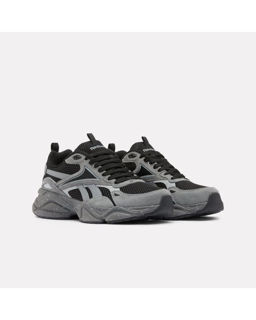 Reebok Gray Charge Run Trainer for men