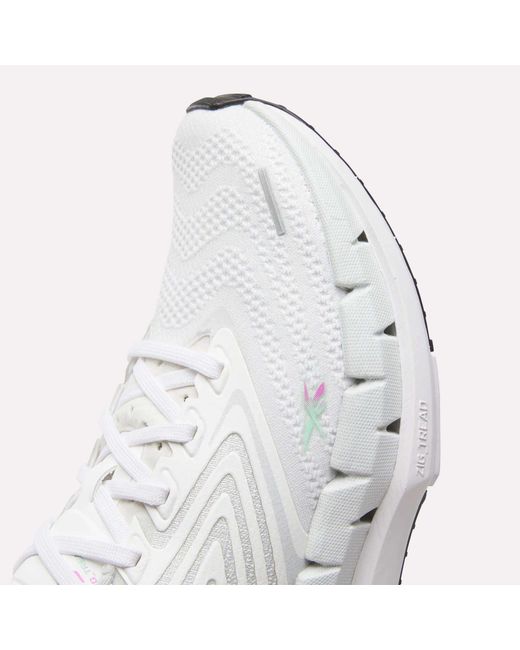 Reebok White Floatzig 2 Running Shoes for men