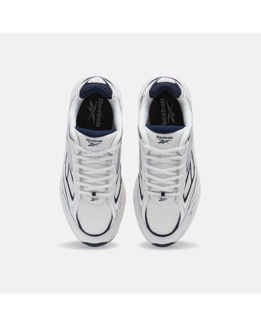 Reebok White Belwave Running Shoes