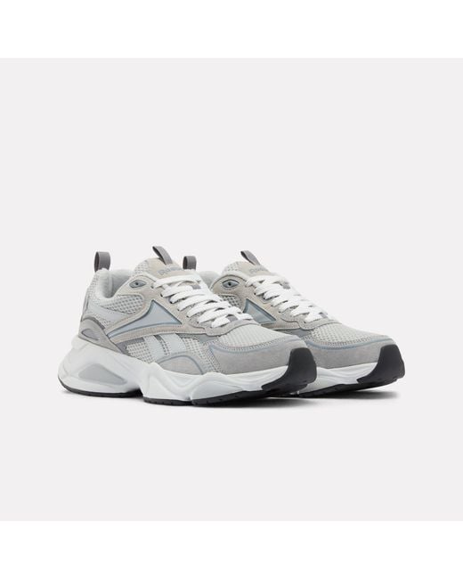Reebok White Charge Run Trainer for men