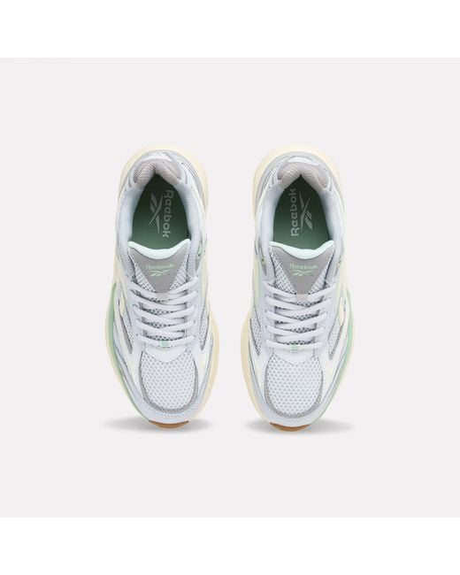 Reebok White Belwave Running Shoes