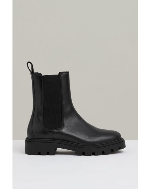 cleated sole chelsea boots