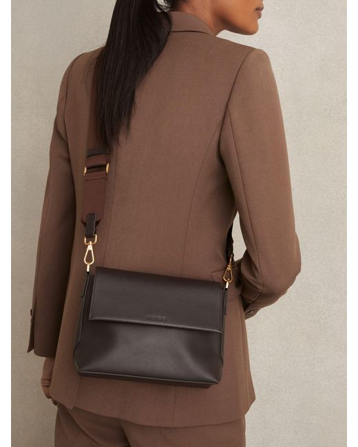 Reiss Brown Selena Umhängetasche Aus Leder Mit Verstellbarem Riemen