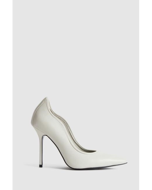 Reiss Bramley - Off White Leather Heeled Court Shoe