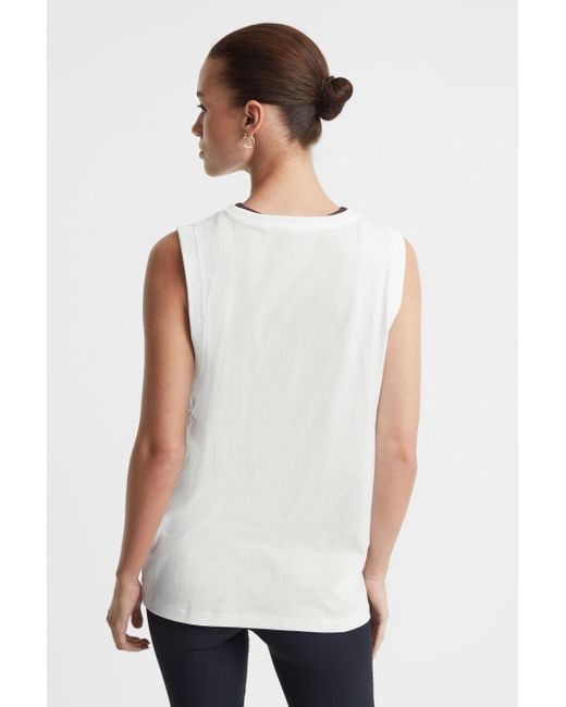 Sleeveless Round-Neck Vest