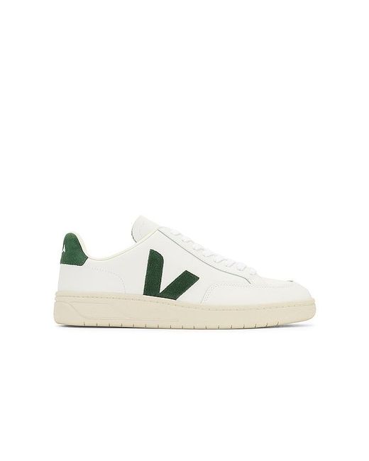 Veja White V-12 for men