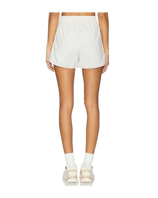 Lamarque White Daffy Short