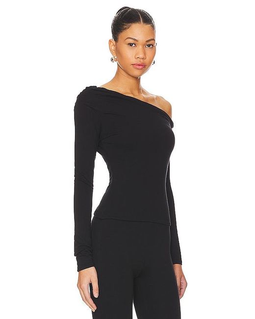 Bria Essential Top en Black AFRM