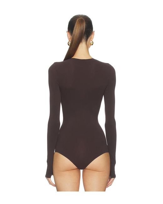 BODY en Brown. Commando en coloris Purple