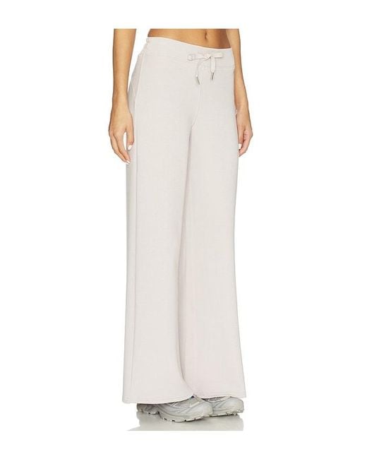 Spanx White Sweathose Airessentials