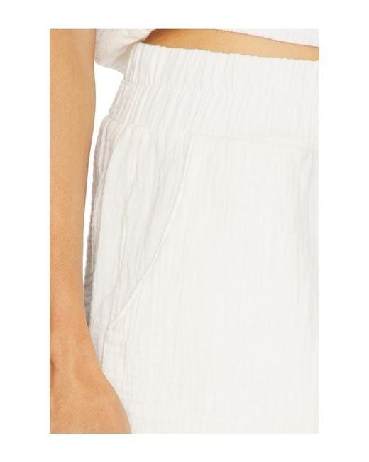 Bobi White Easy Short