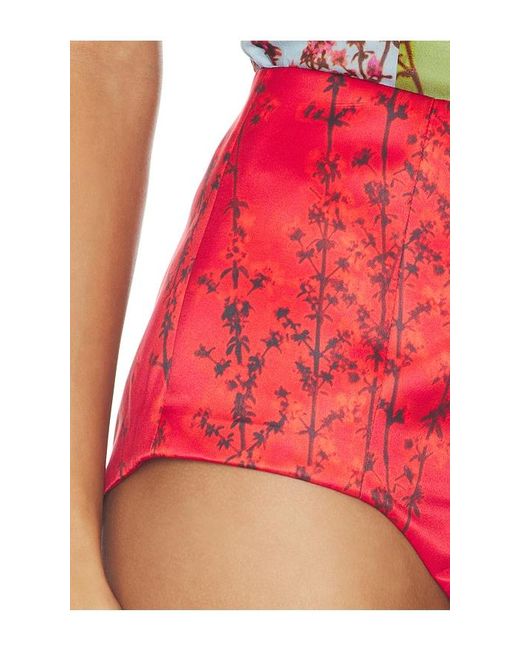 Muma World Red Aka Sukara Hot Shorts