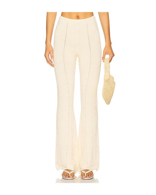 Devon Windsor White Hose Timmy
