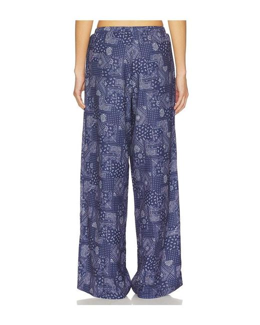 superdown Blue Hose Amadee