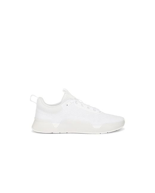 while on earth™ White Move Trainer for men