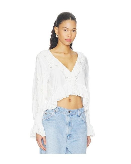 Alice + Olivia White Skye Lace Applique V Neck Ruffle Cropped Blouse