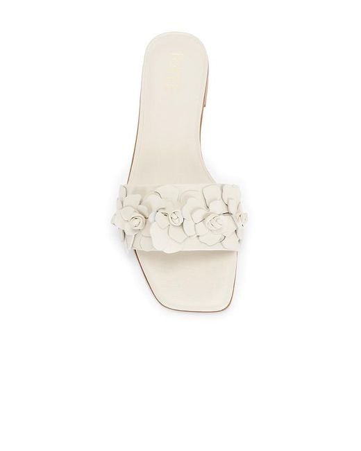 Raye White Iris Flat