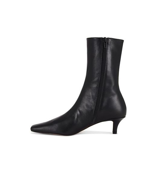 Raye Black Boot Karina