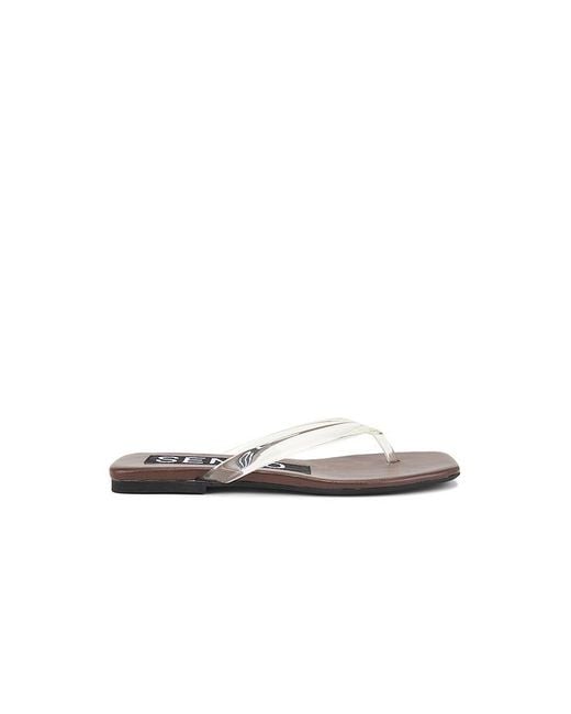 Senso White Flip Flops Hula