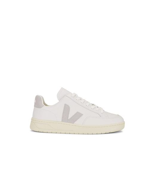Veja White V-12 for men
