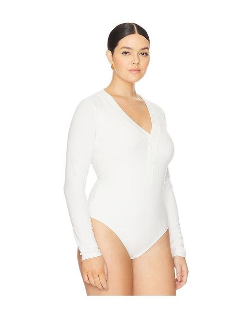 GOOD AMERICAN White Ribbed Henley