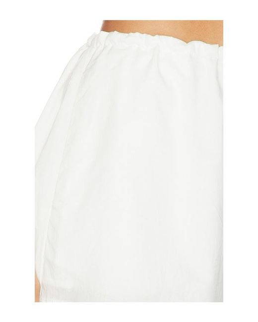 SNDY'S White Artia Short