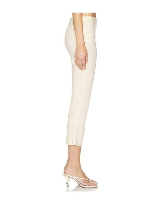 L'academie White 'Academie Marcela Pant