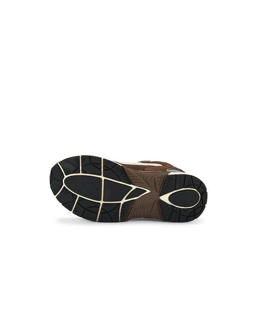 Autry White Hyperway Low Sneaker