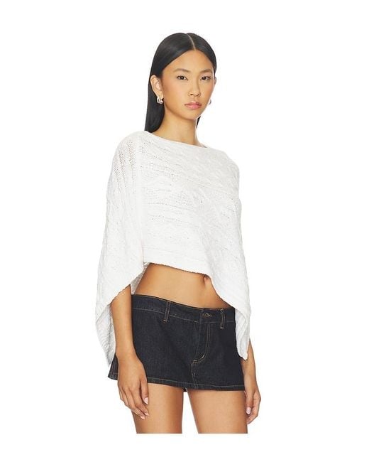 Mountain Cable Knit Poncho En Color Blanco Talla (También En S/M) Frankie's Bikinis de color White