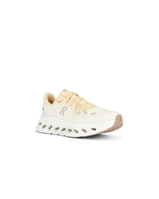On Shoes White Cloudtilt Sneaker