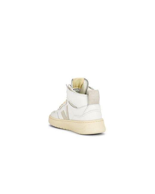 Veja White V-95 Sneaker