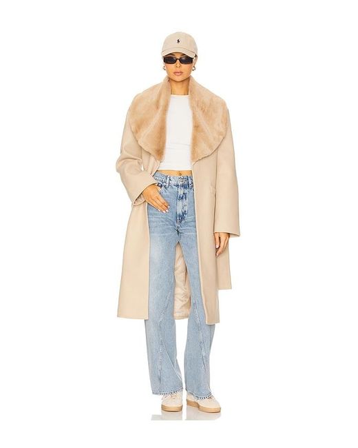 Abrigo Endless Coat En Talla En Lioness de color White
