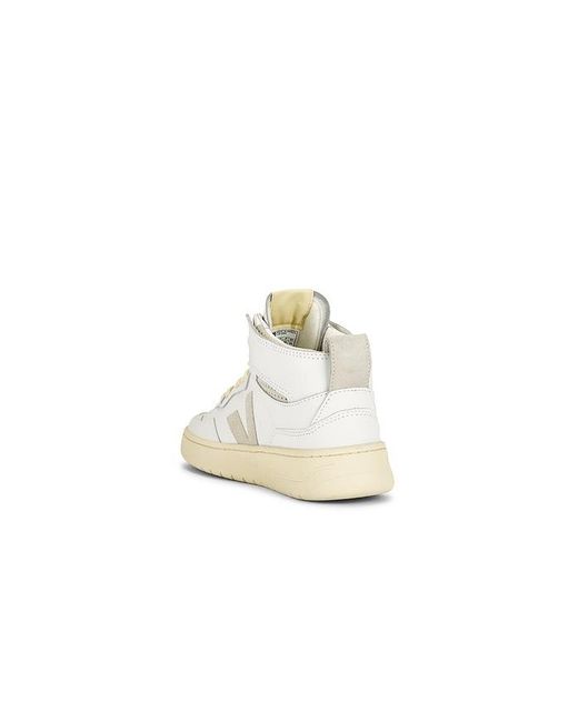 Veja White V-95 Sneaker