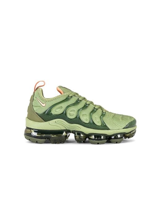 nike air vapormax plus black green