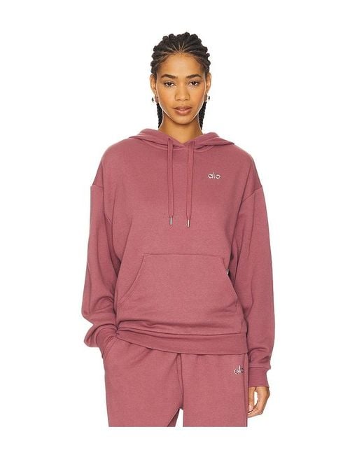 Alo Yoga Accolade Hoodie in Red | Lyst