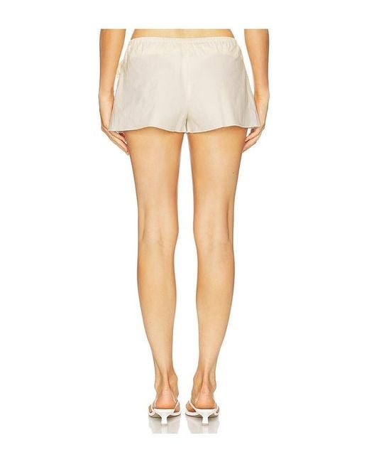 geel White Ando Short