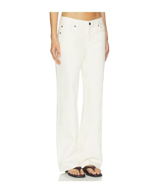 FRAME White The Saturday Jeans