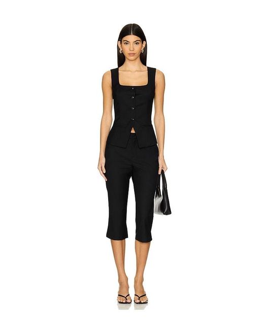Nia Black Cruz Capri