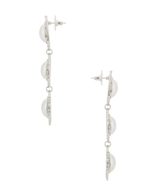 petit moments White Providence Earrings