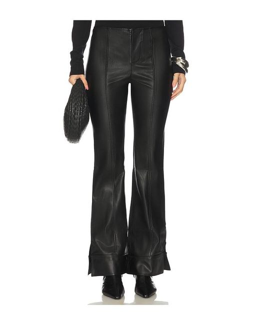 Free People Black Hose Aus Kunstleder Glow Up