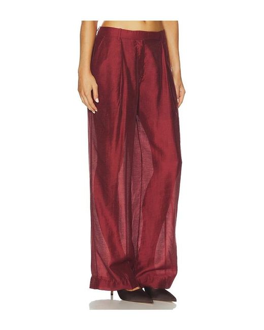 L'academie Red 'Academie Liya Pant
