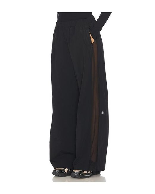 Alo Yoga トラックパンツ Black