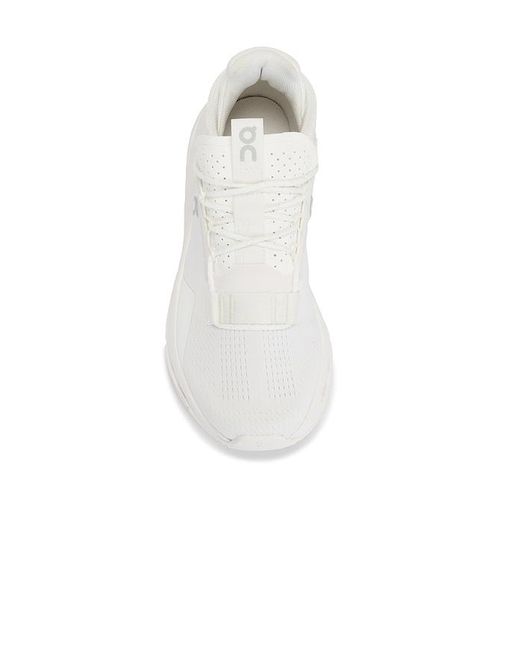 On Shoes White Cloudnova 2 Sneaker